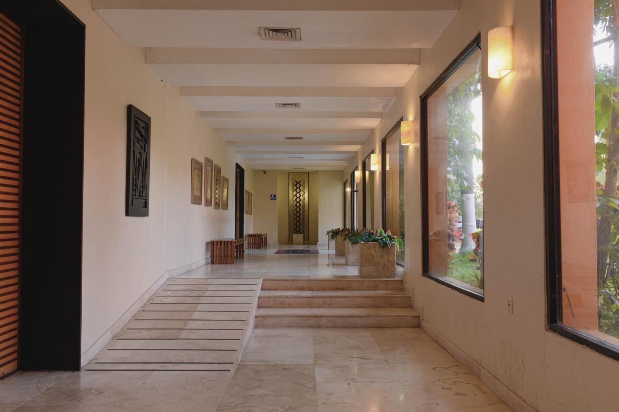 Hotel Terranova Coatzacoalcos Extérieur photo Interior of the museum